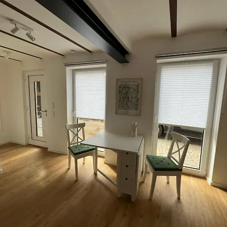 Apartment Restaurierter Altbau Mit Privatem Innenhof&parkplatz *