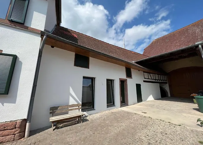 Vyne - - Privater Hof - Parkplatz - Nahe Weinstrasse * Grossfischlingen
